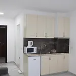 Apartament Djonis *